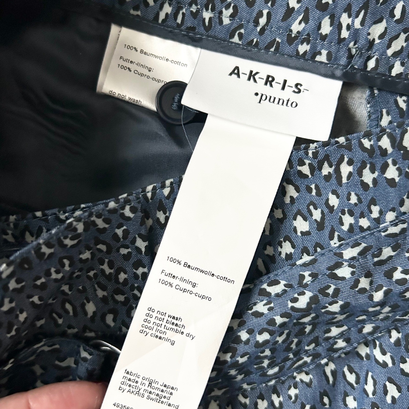 NEW Akris Punto Fred Trousers Blue White Animal Print Belted High Rise Size 8 US