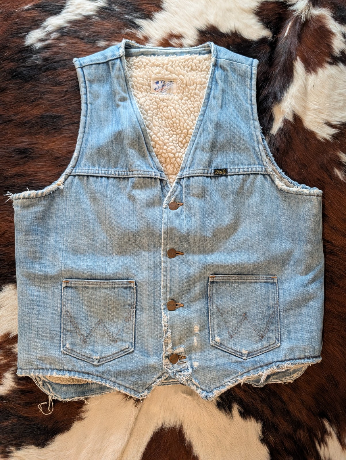 WRANGLER Denim Vest Vintage 70s Size L Thrashed Western Sherpa Lined VTG USA