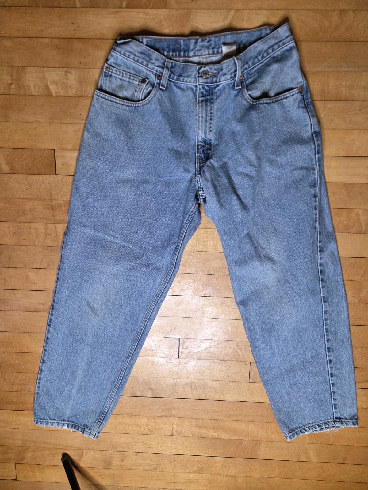 Vintage Levis 570 Jeans Mens 32×30 Light Wash Baggy Fit Tapered Leg Denim 90s