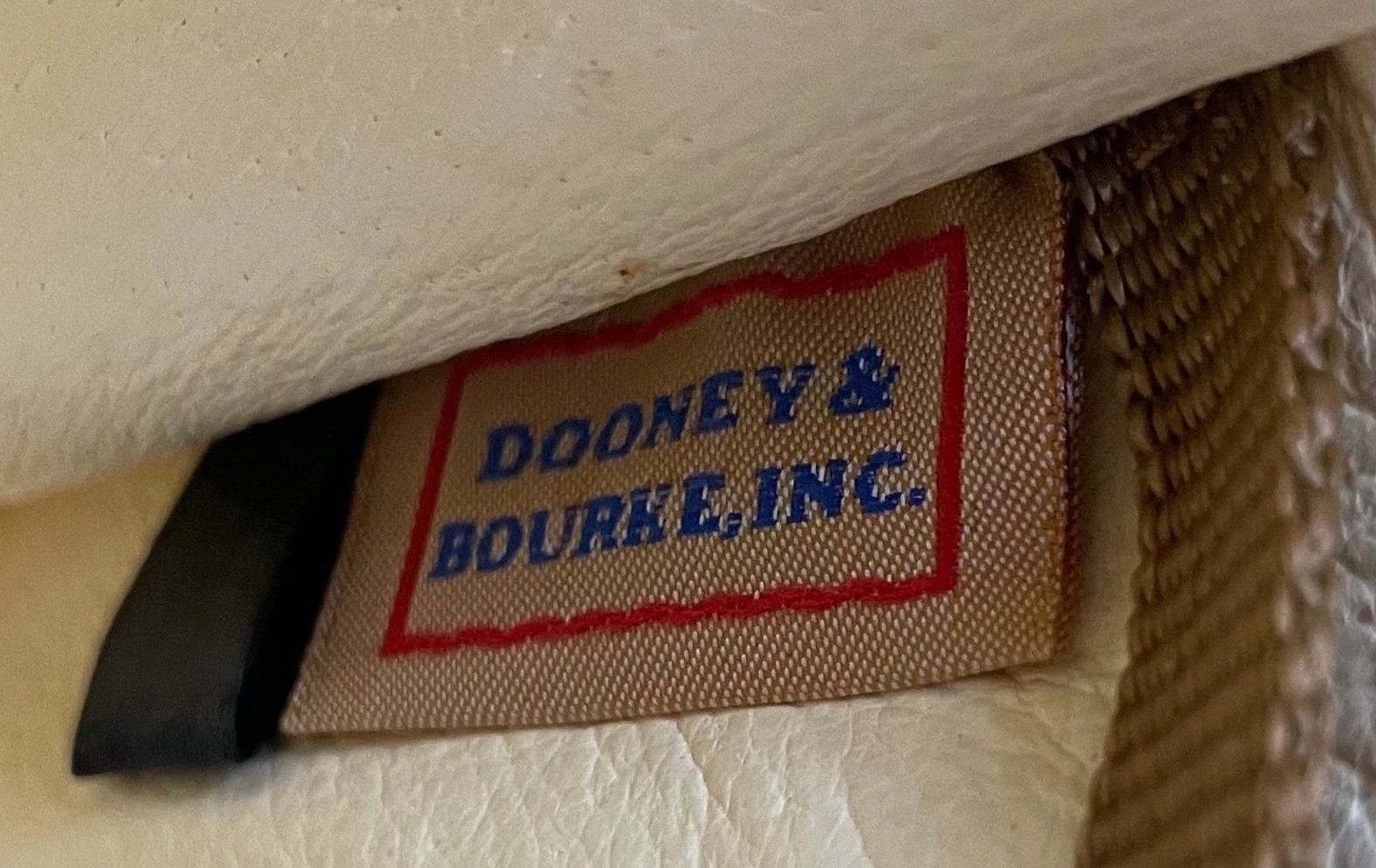 Dooney & Bourke Cambridge Zip Satchel Tan Pebbled Leather Tote Shoulder Bag READ