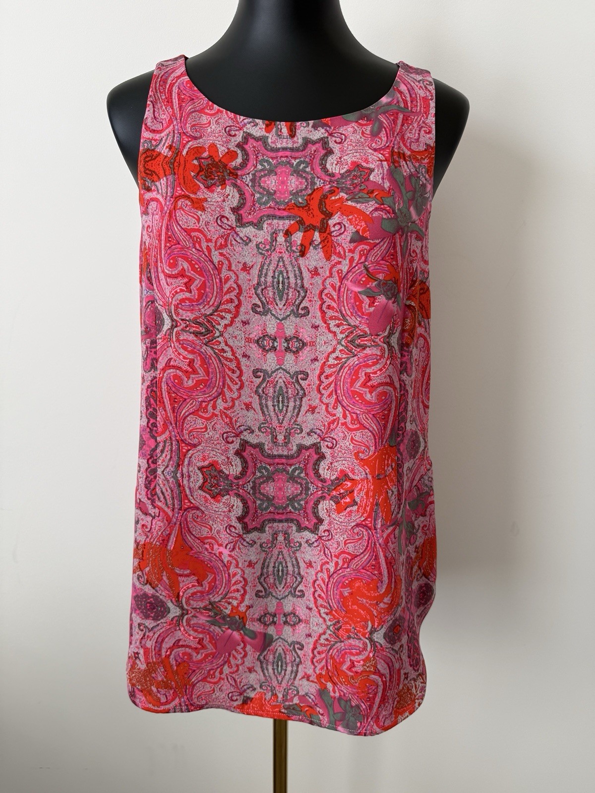 CAbi Jubilee Pink/Purple/Gray Paisley Sleeveless Tank Blouse – SIZE M