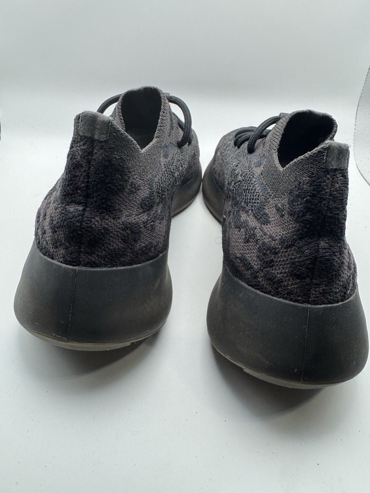Yeezy 380 Boost Onyx Size 7 Men’s 8.5 Womens