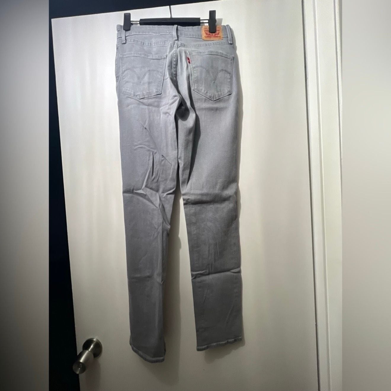 Levi’s Mid Rise Skinny Jeans Juniors Size 28 Gray