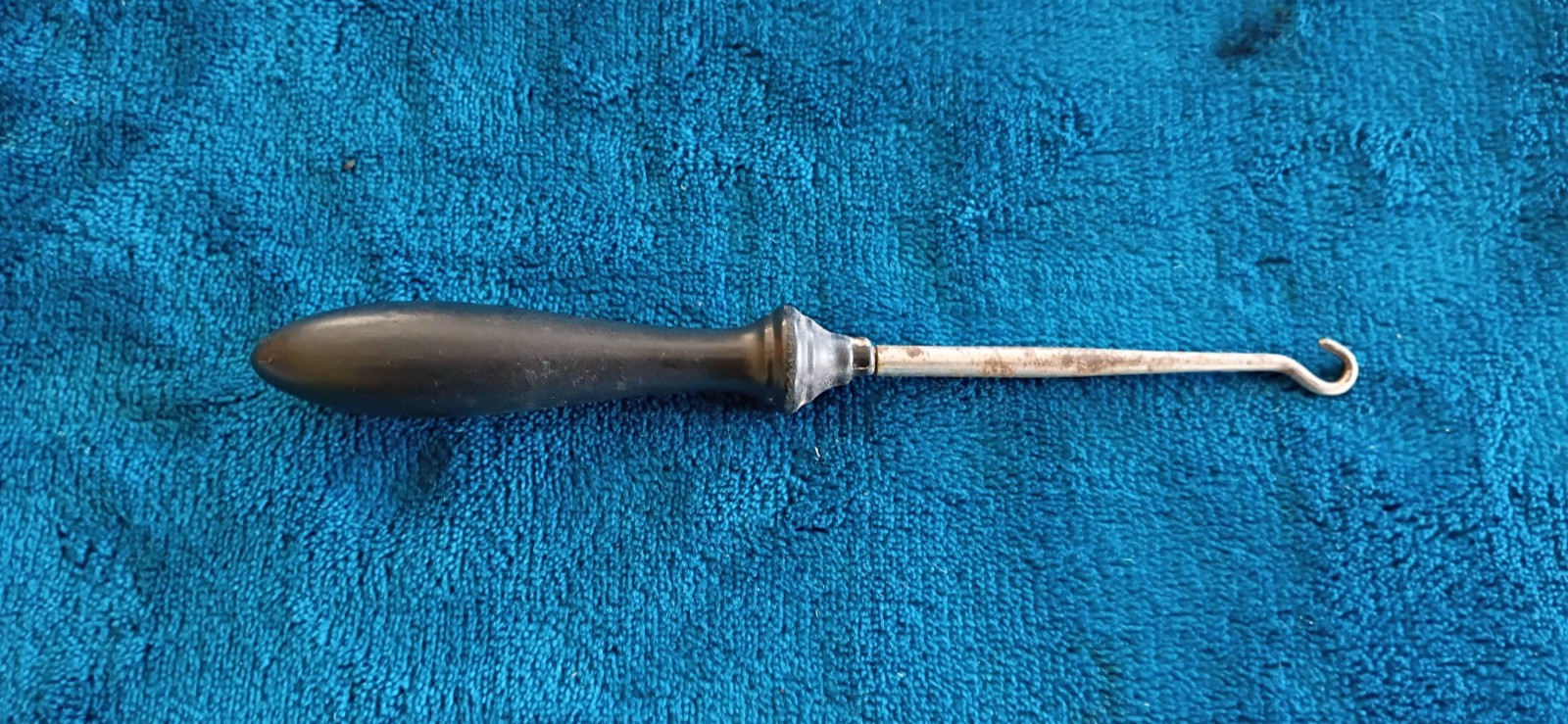 Antique Victorian Boot Button Hook Ornate Decoration On Wood Handle.