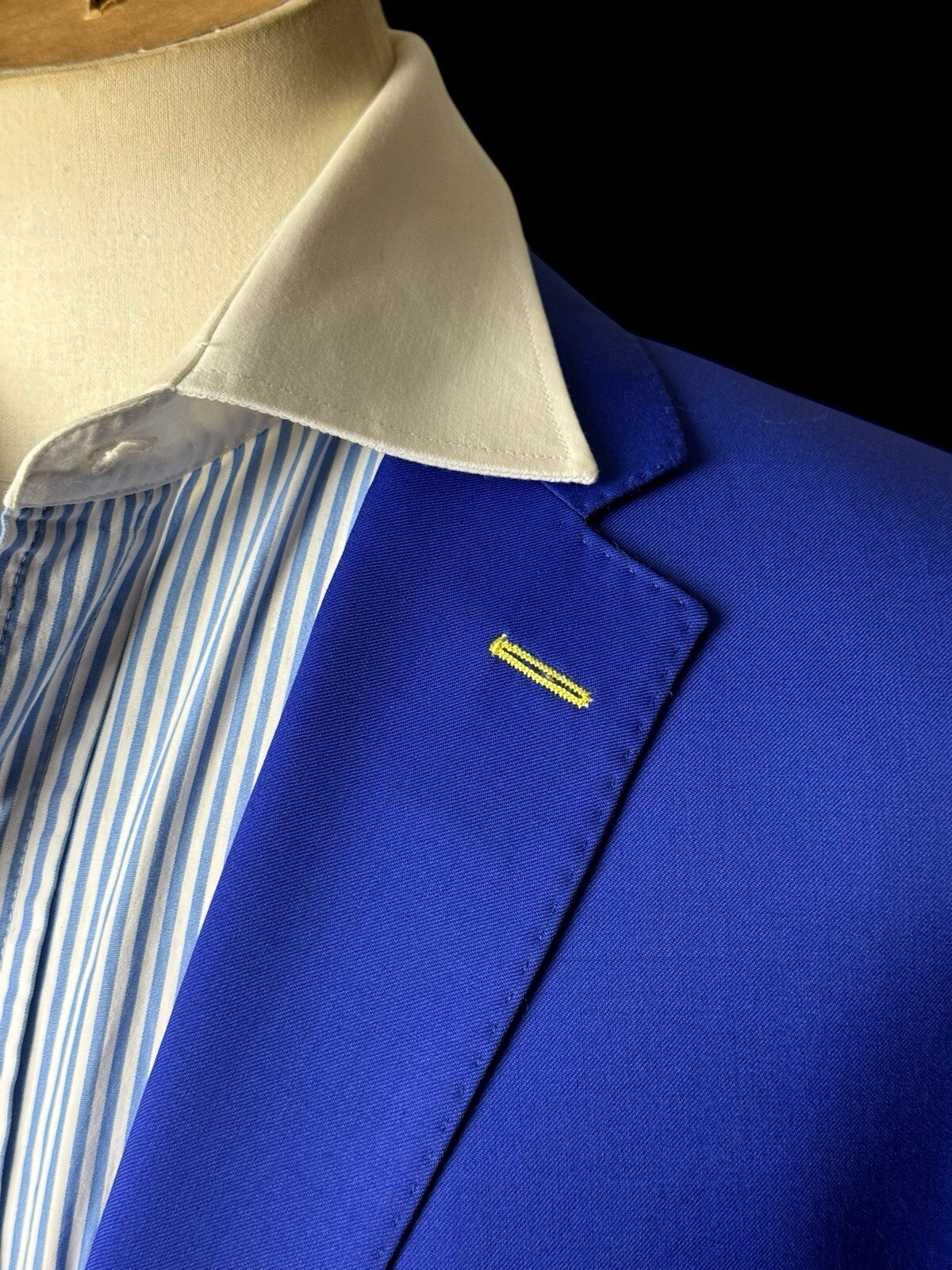 Bespoke Scabal Electric Blue Suit 44S / W40S Super 100’s Yellow Lining V.G.C