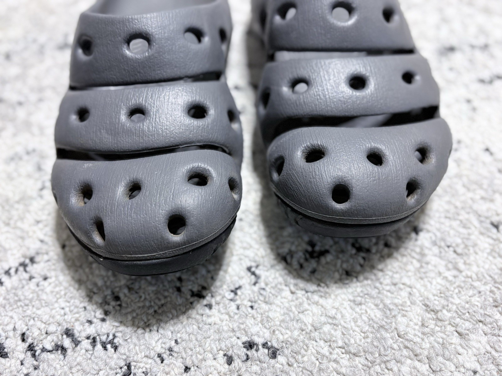 Keen Yogui Clog Perforated Gray Slip On Cottagecore Womens Sz 8 Garden Shoe Airy