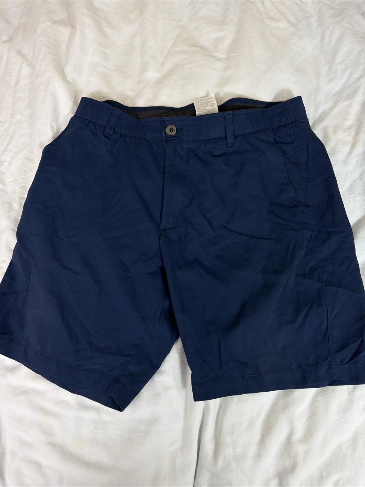 Under Armour Mens Size 38 Navy Blue Shorts Golf Casual Nylon Polyester Heat Gear