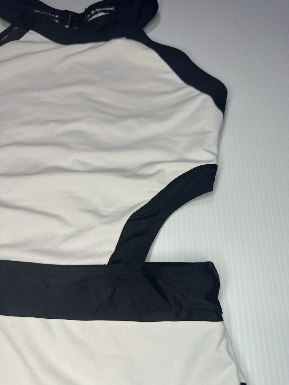 Black White Cut-Out One Piece Swimsuit Colorblock Polyamide Elasthane Medium