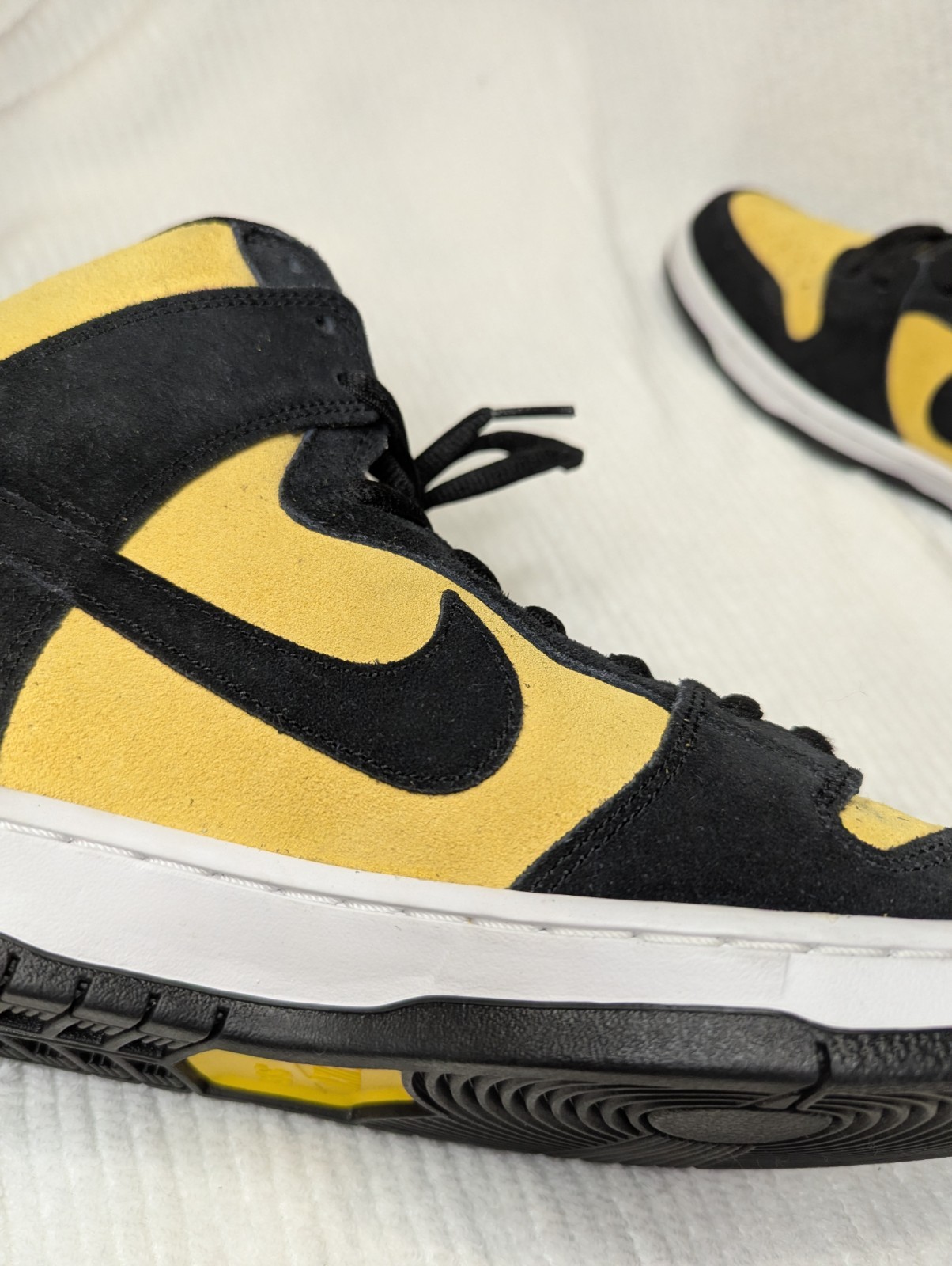 Nike SB Dunk High reverse goldenrod Size men’s 11.5