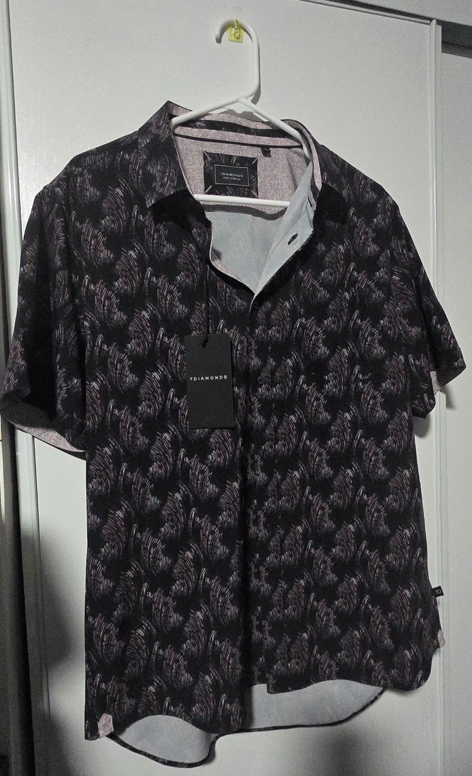 7 Diamonds Men’s L Short Sleeve Button-Up Shirt Abstract Stretch Black/Purple