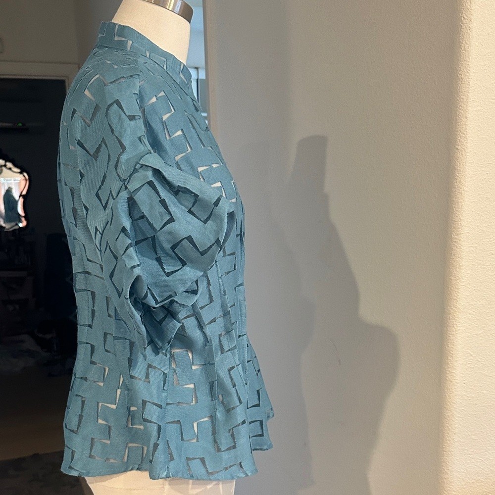 Funky Geometric Bubble-Sleeve Blouse