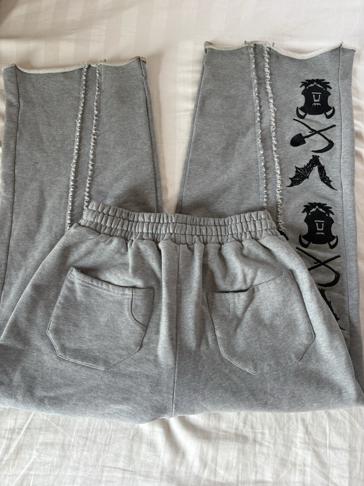 Men’s baggy sweatPants Gray Logo Graphic Drawstring Pockets