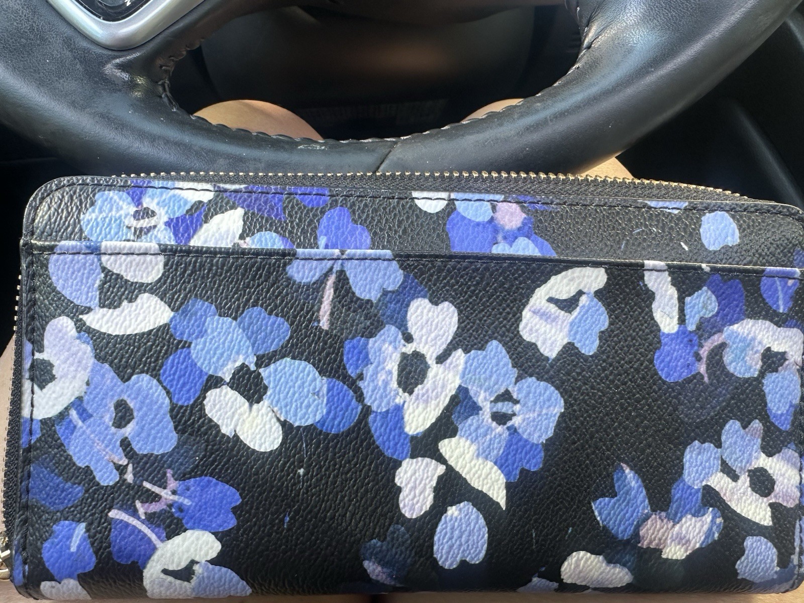 kate spade new york Floral Zip-Around Wallet Black/Blue/White