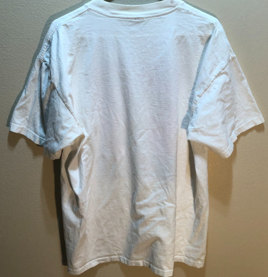 Shoebox HMK. CDS. Don’t Worry Be Groovy Vintage Silver Mountain White T-Shirt XL