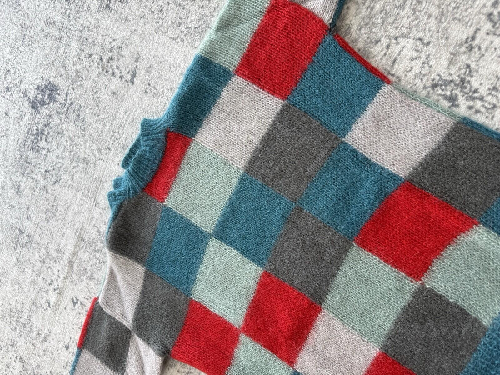 Hand knitted Jumper Womens 14 Blue Block Colour Funky Fuzzy Retro Cozy