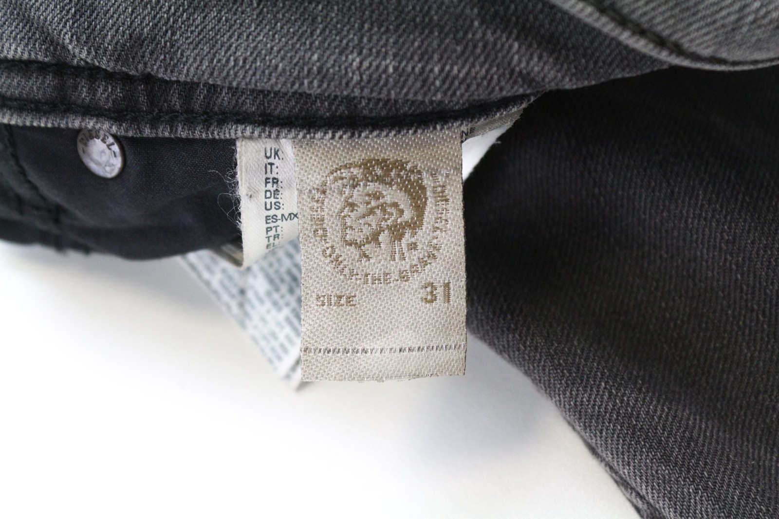 DIESEL D.N.A. Tepphar 0674U Men Jeans W31/L34 Slim Carrot Grey Cotton Stretch *