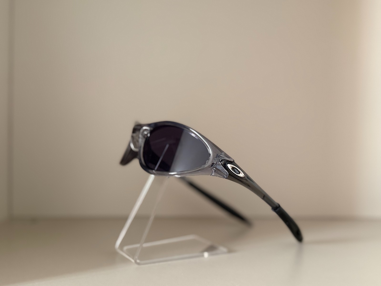 Oakley Minute Gen1 Minute1.0 Sunglasses Transparent Gray Frame Lightweight