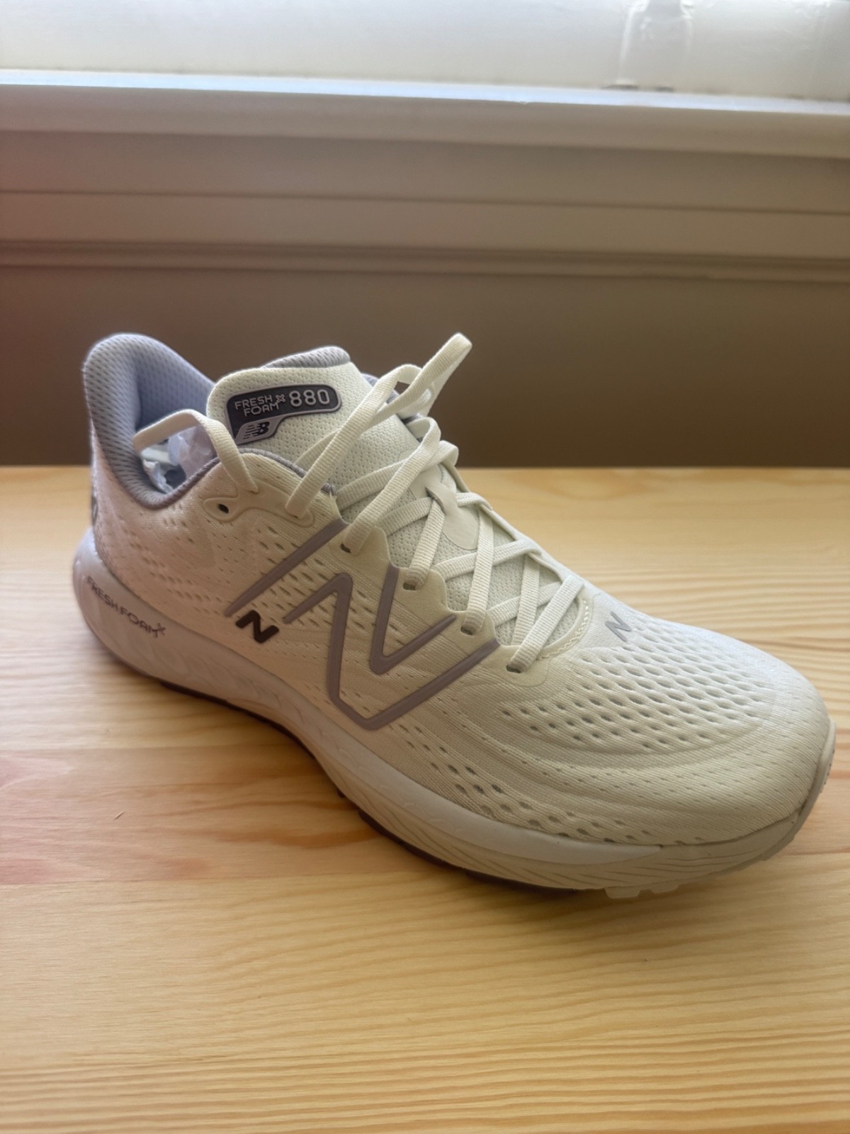 New Balance Fresh Foam X 880v13 Women’s Size 11 B White Purple W880U13 New