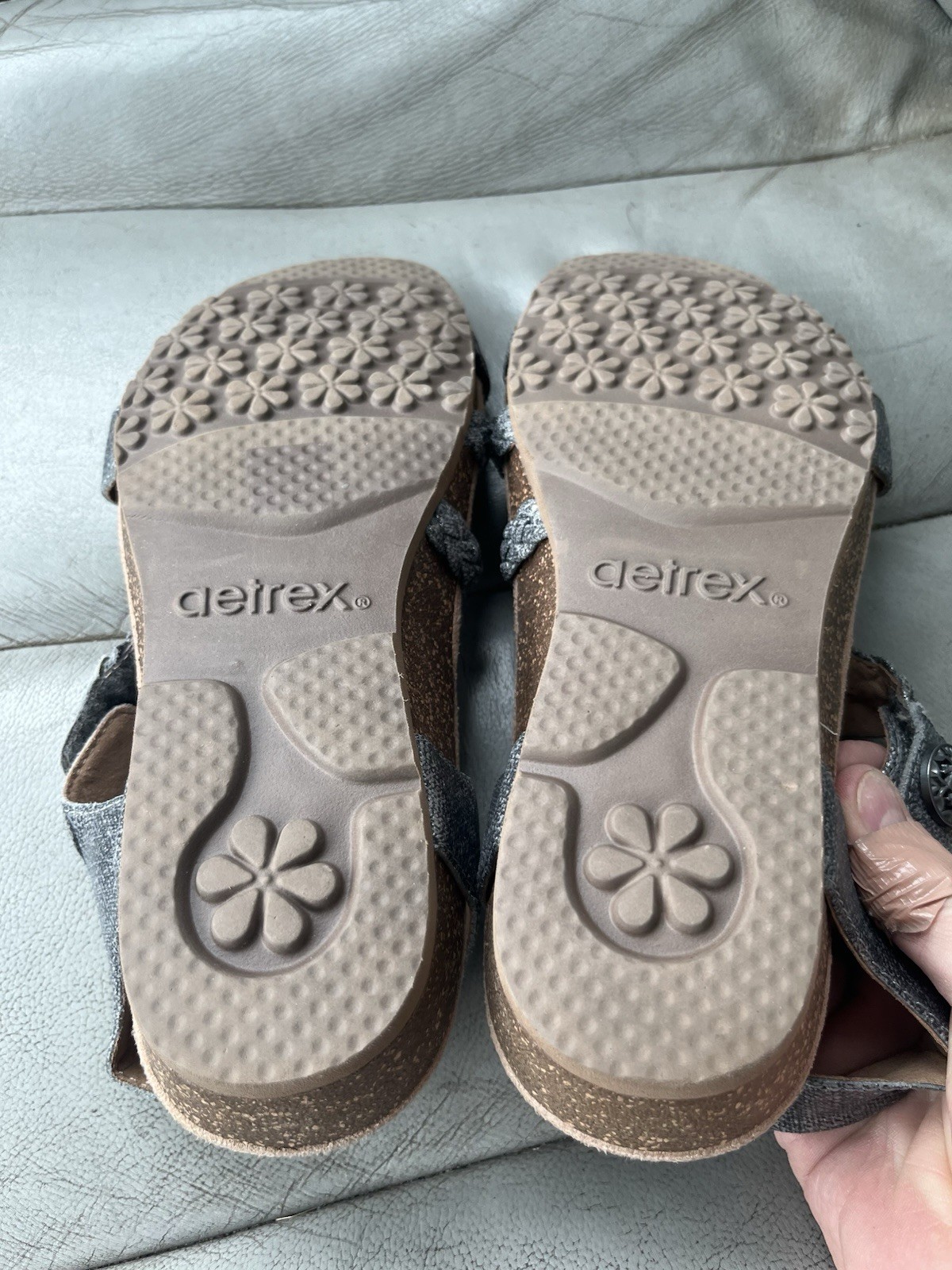 Aetrex Jillian Quarter Strap #SC365W Pewter fabric braided sandals size 8 / 38