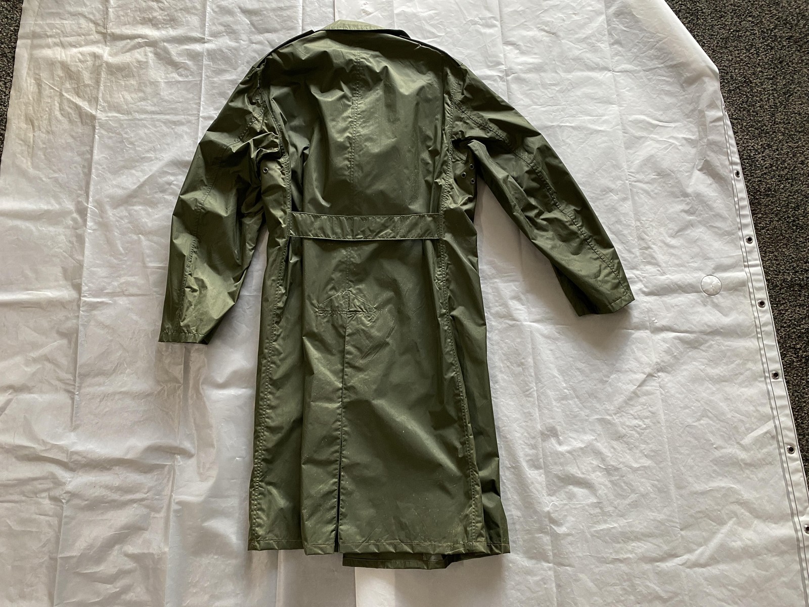 Vintage Military Blauer Raincoat Mens Green Nylon Rubber Coated Jacket Vietnam