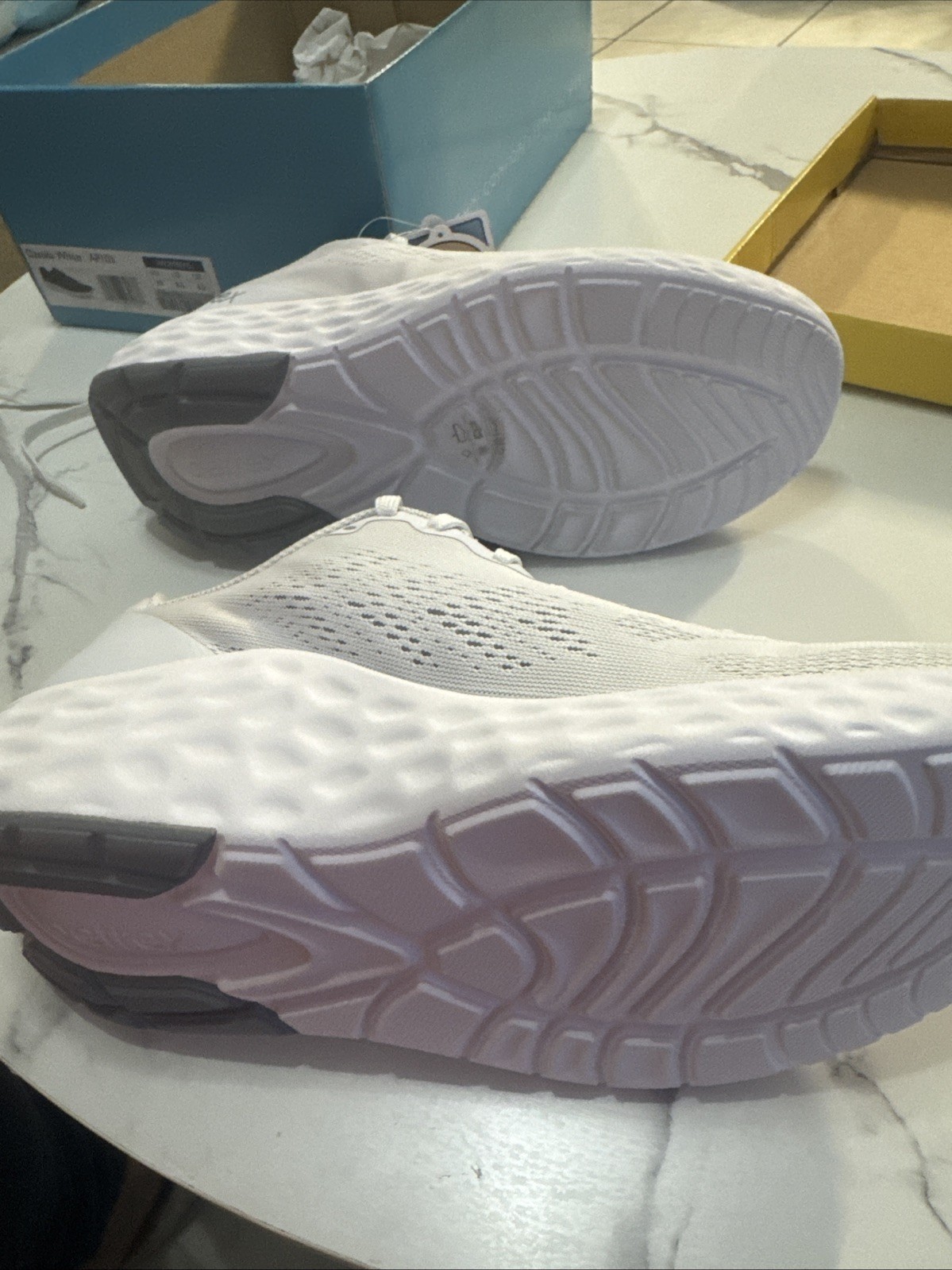 Aetrex Danika Arch Support Comfort Women’s Sneaker Size 8.5 Withe