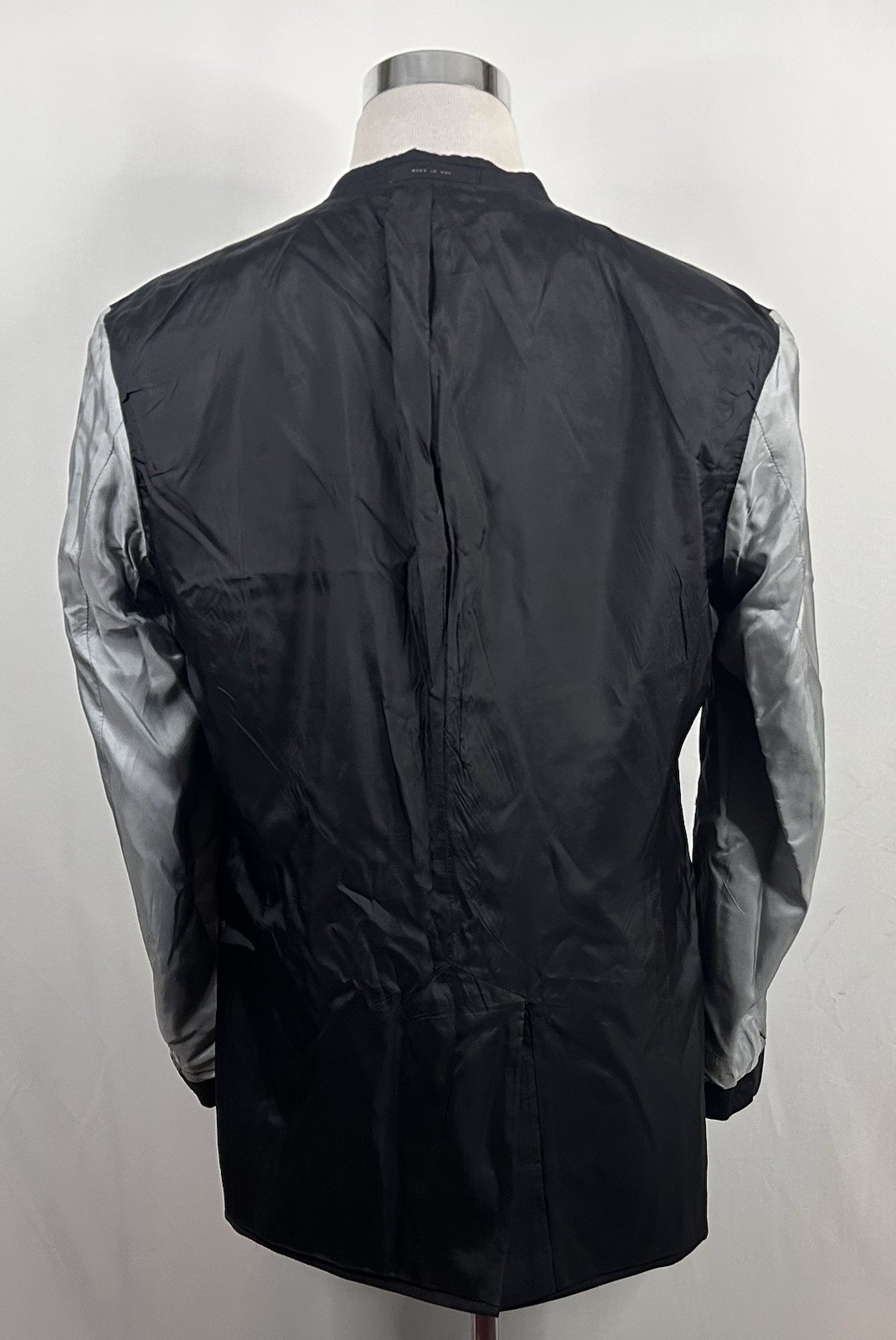 Hugo Boss 44L Jam75 Sharp3 Sport Coat 100% Wool Dark Gray Two Button Vented