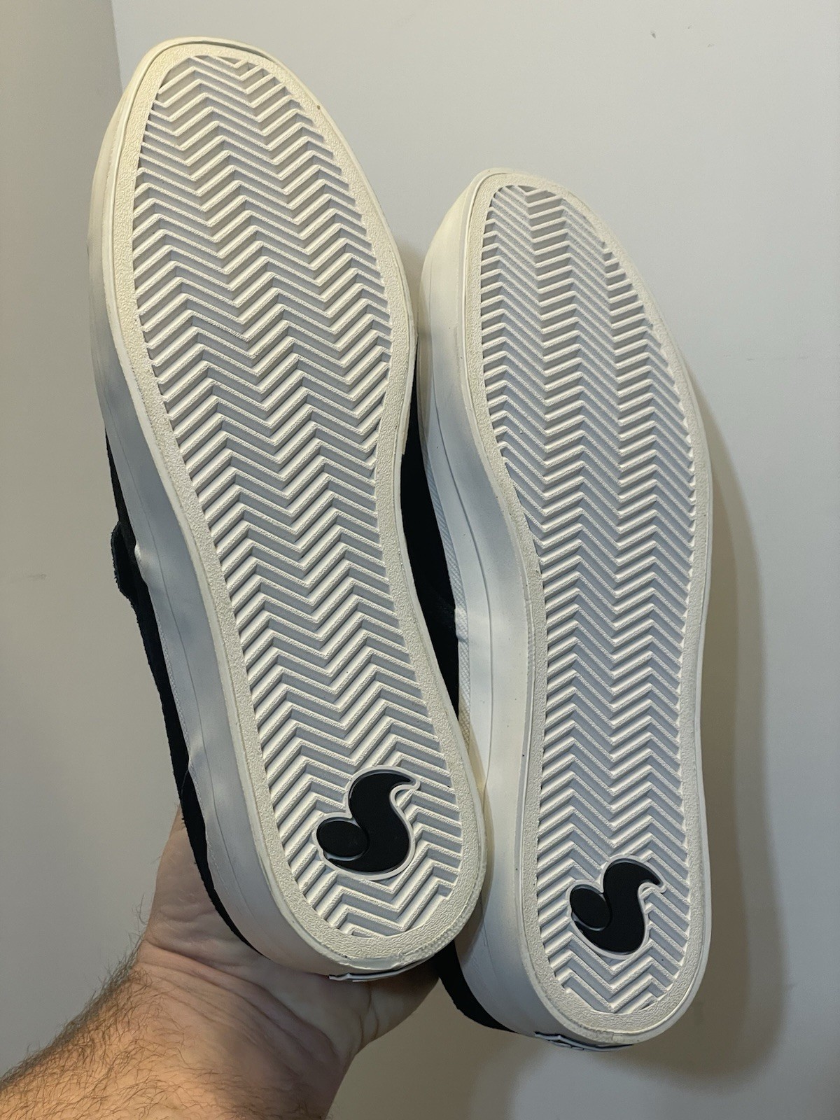 New! DVS CEDAR Skate Shoes Black White Suede Woman’s Sz US 9.5 Or Men’s 7.5! Rad