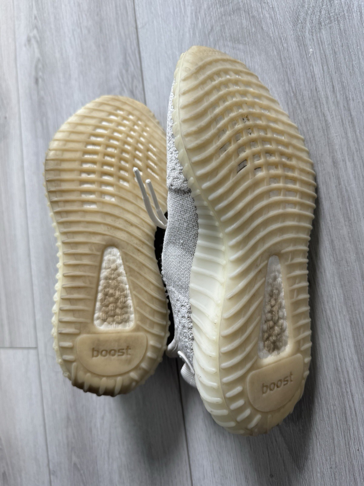 Adidas Men’s Yeezy Boost 350 V2 Size 6.5 Bone White Rare