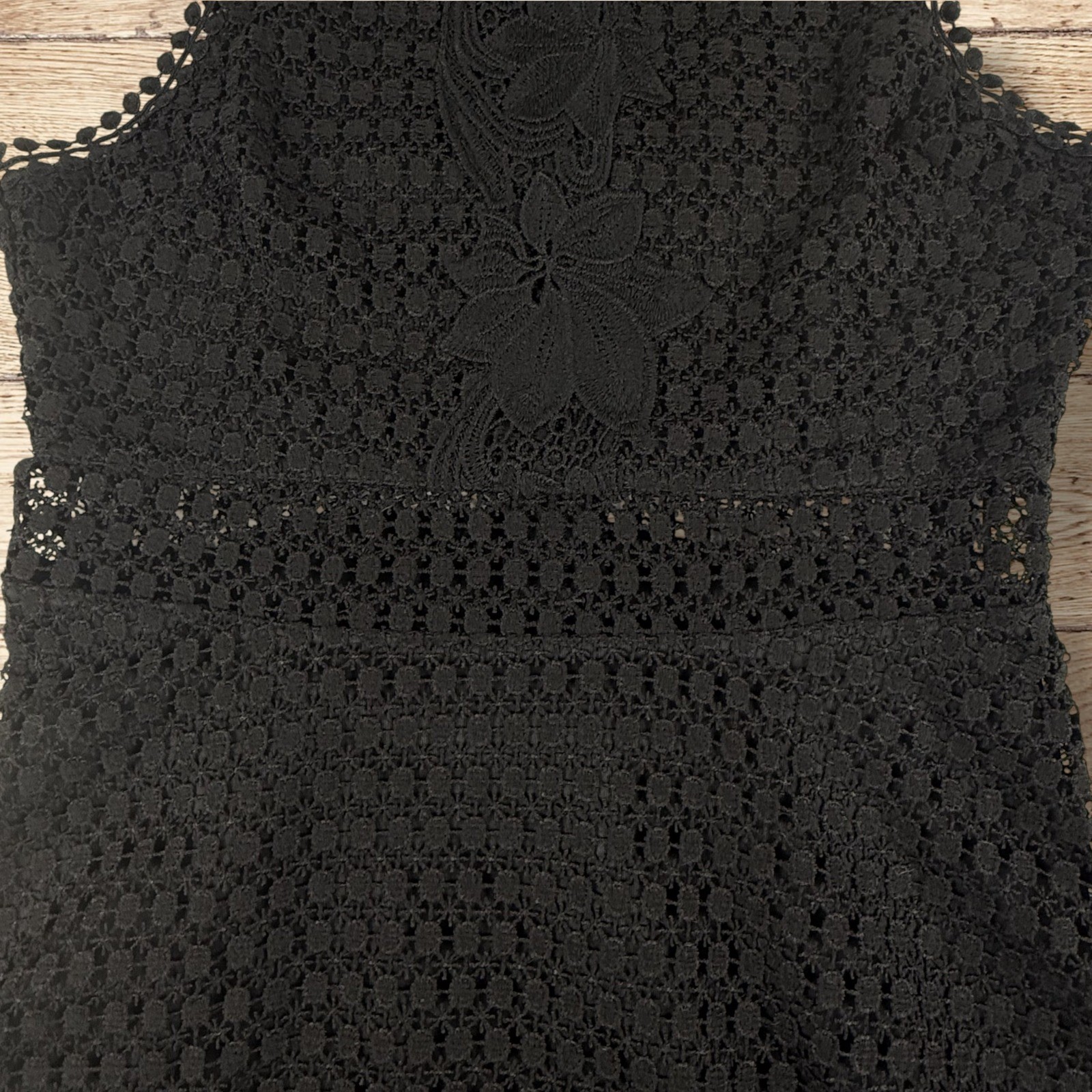 FRANCESCAS Womens Black Crochet Lace Sleeveless Fit and Flare Dress Size M