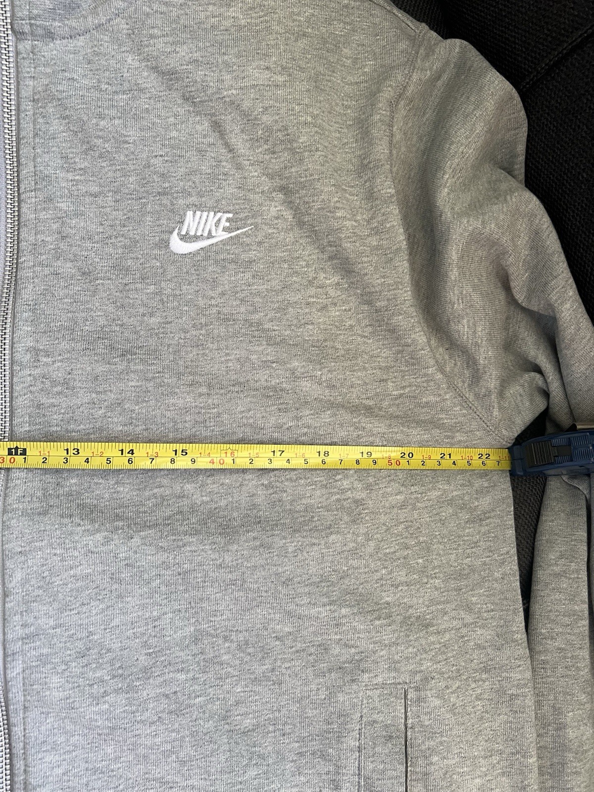 Nike Gray Full-Zip Track Jacket w/ Pockets Men’s Size M