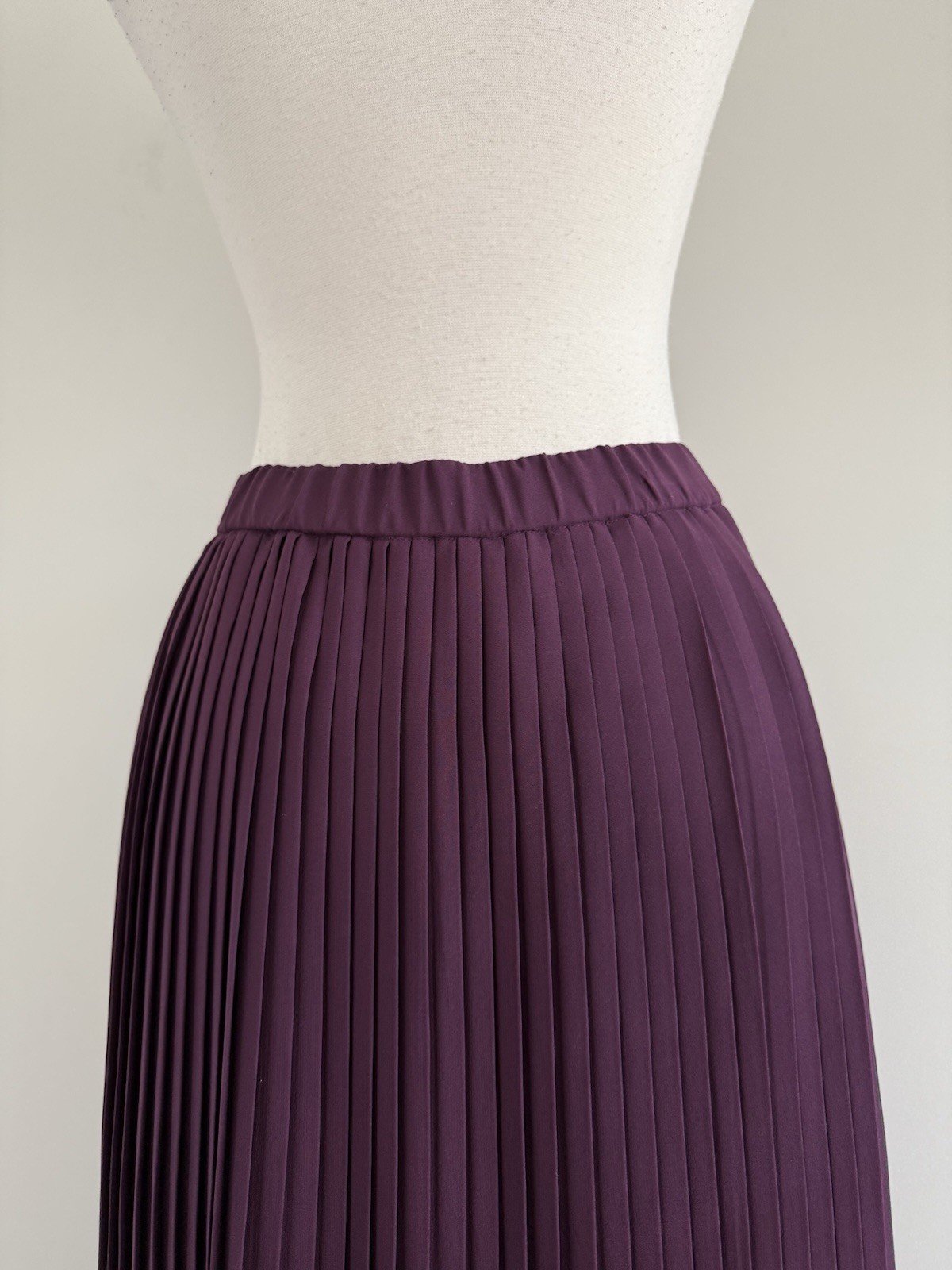 EILEEN FISHER 100% POLYESTER RECYCLED ELASTIC WAIST PLEATED LINED SKIRT SIZE 8