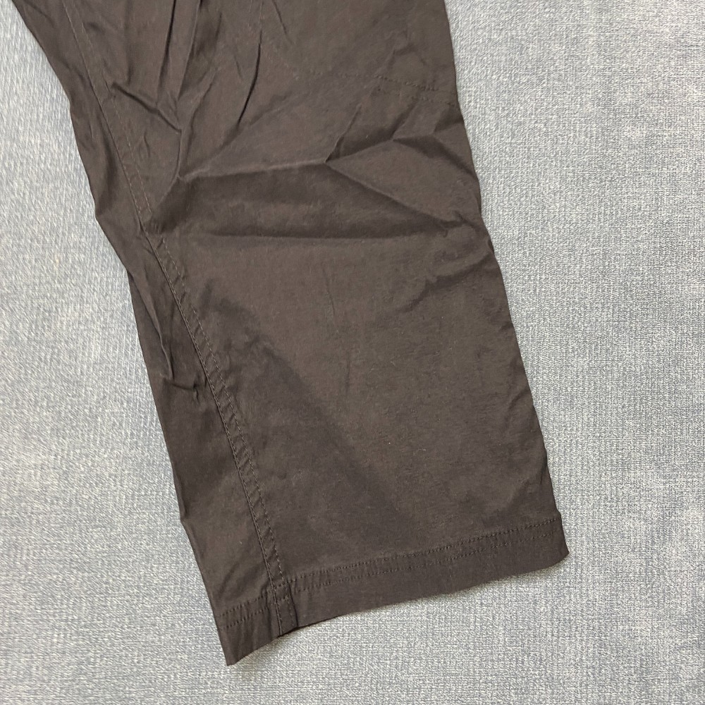 Eddie Bauer Rainier Capri Pants Womens 12 Brown Logo Utility Pockets Mid Rise