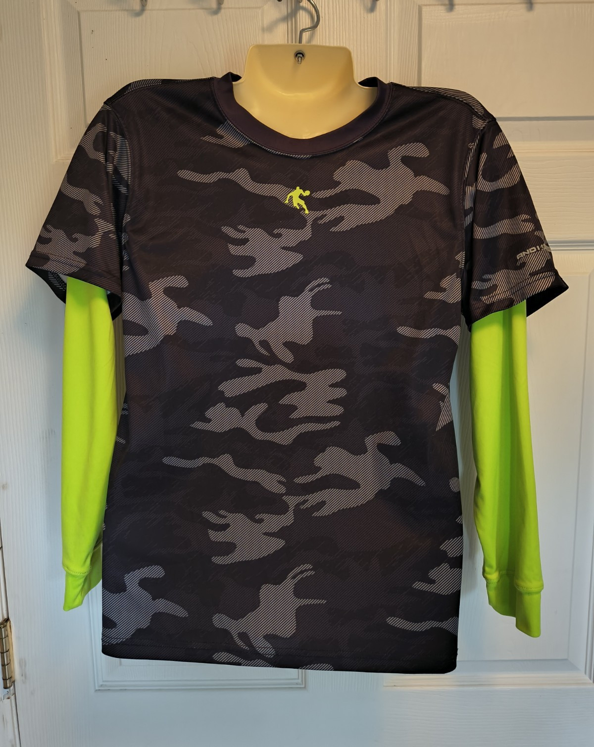 AND1 Boys XL (14/16) Camo Mesh Lightweight Crew Neck Basketball T-Shirt