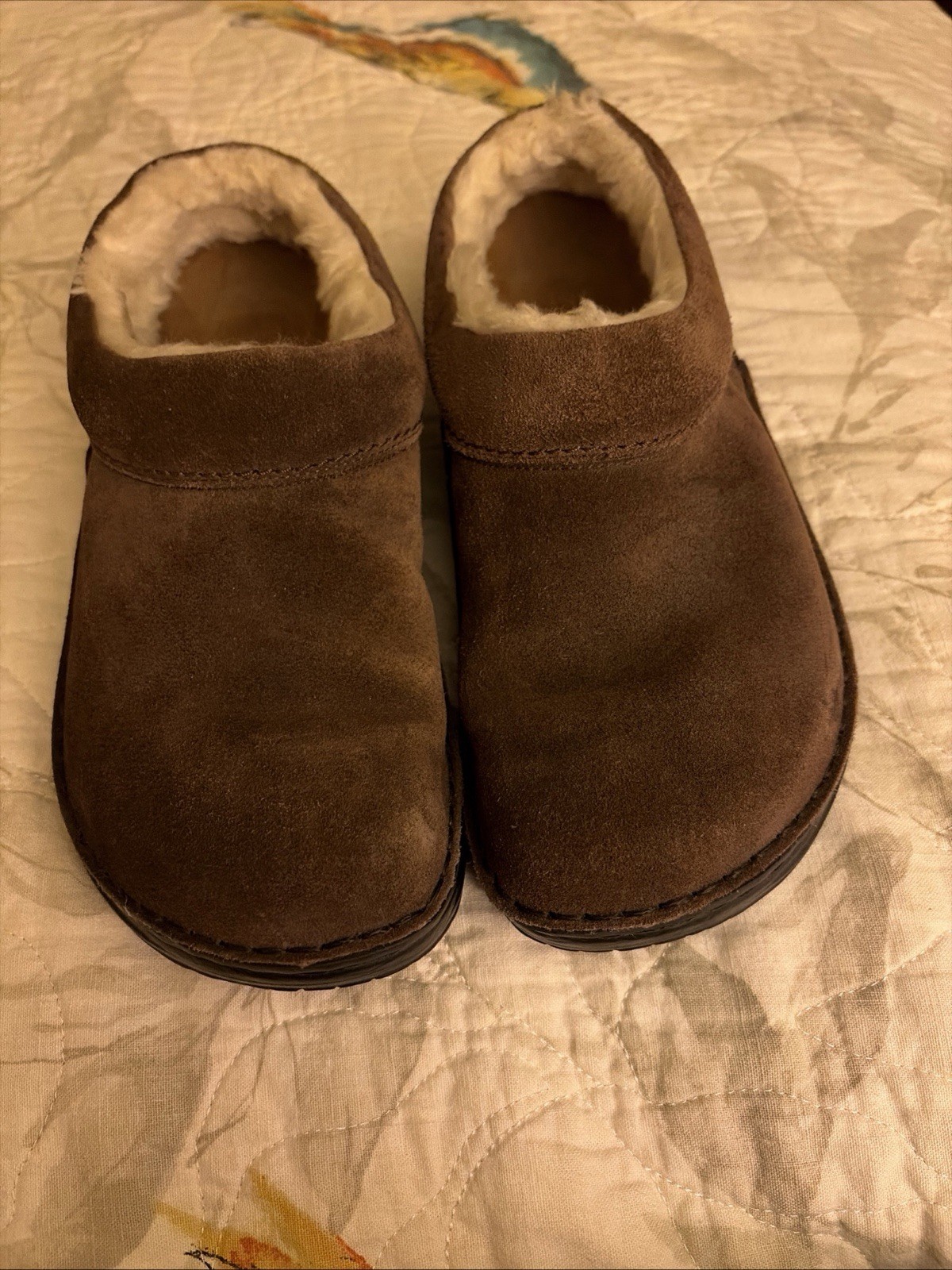 Birkenstock Sherling Lined Brown Suede Clogs. 41/W10/M8