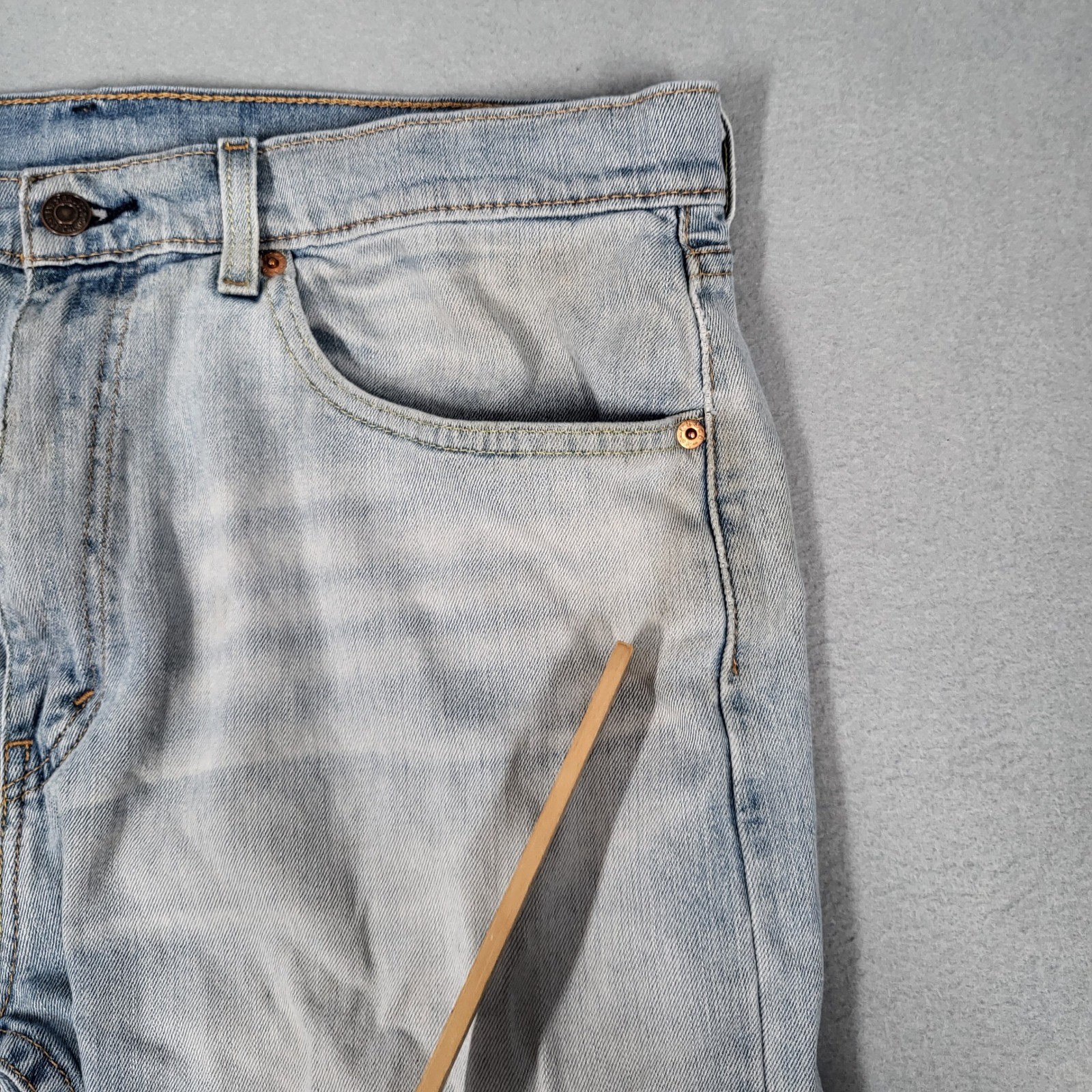 Levi’s 505 Regular Fit Jeans Men’s 36×29 Light Wash Denim Distressed Casual