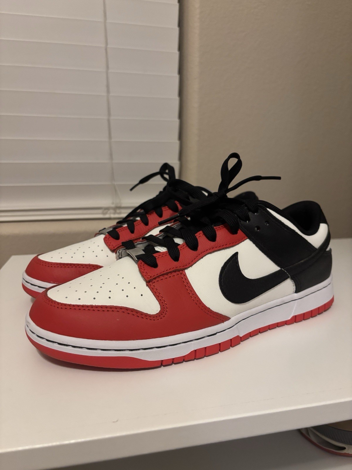 Nike Dunk Low Men’s Retro EMB NBA 75th Anniversary Sneakers DD3363-100
