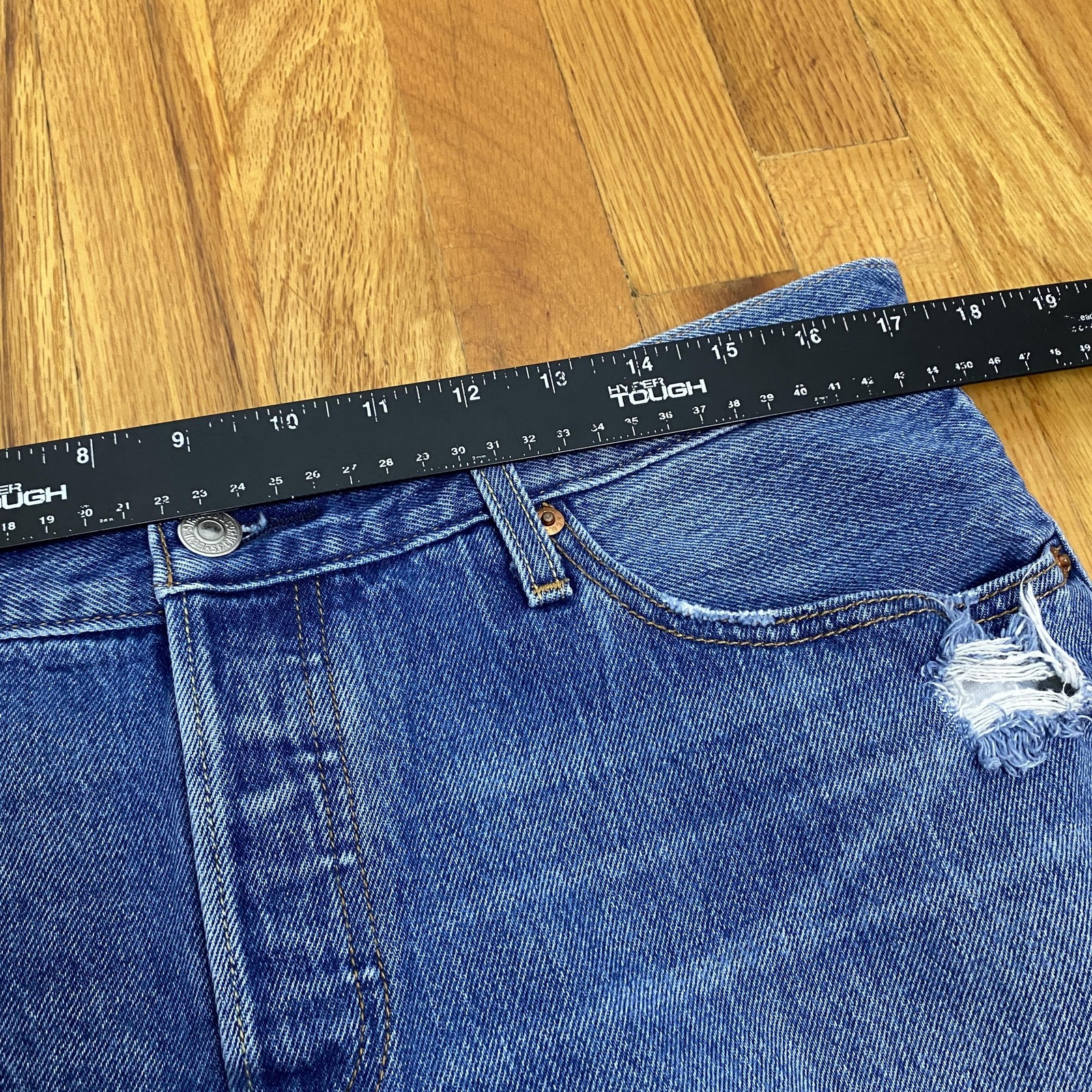 Levi’s 501 CT Jeans Mens 31×32 Blue Distressed Tapered Button Fly 17804-0073