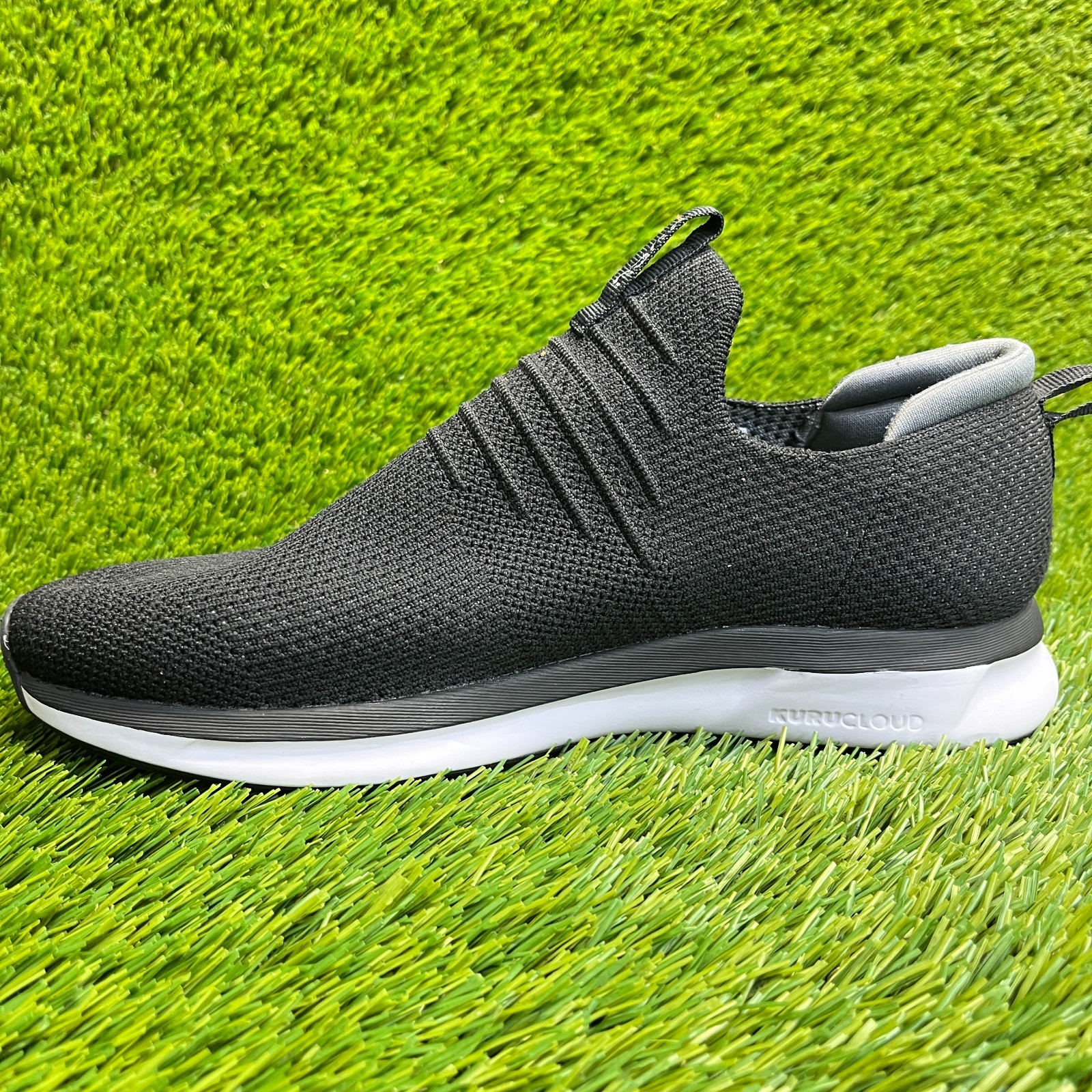 Kuru Atom Mens Size 7.5 Black White Athletic Walking Slip On Shoes Sneakers