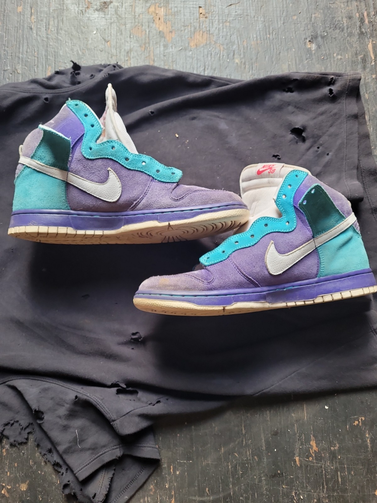 Nike SB Oceanic Airlines Men’s Sneakers Size 9.5