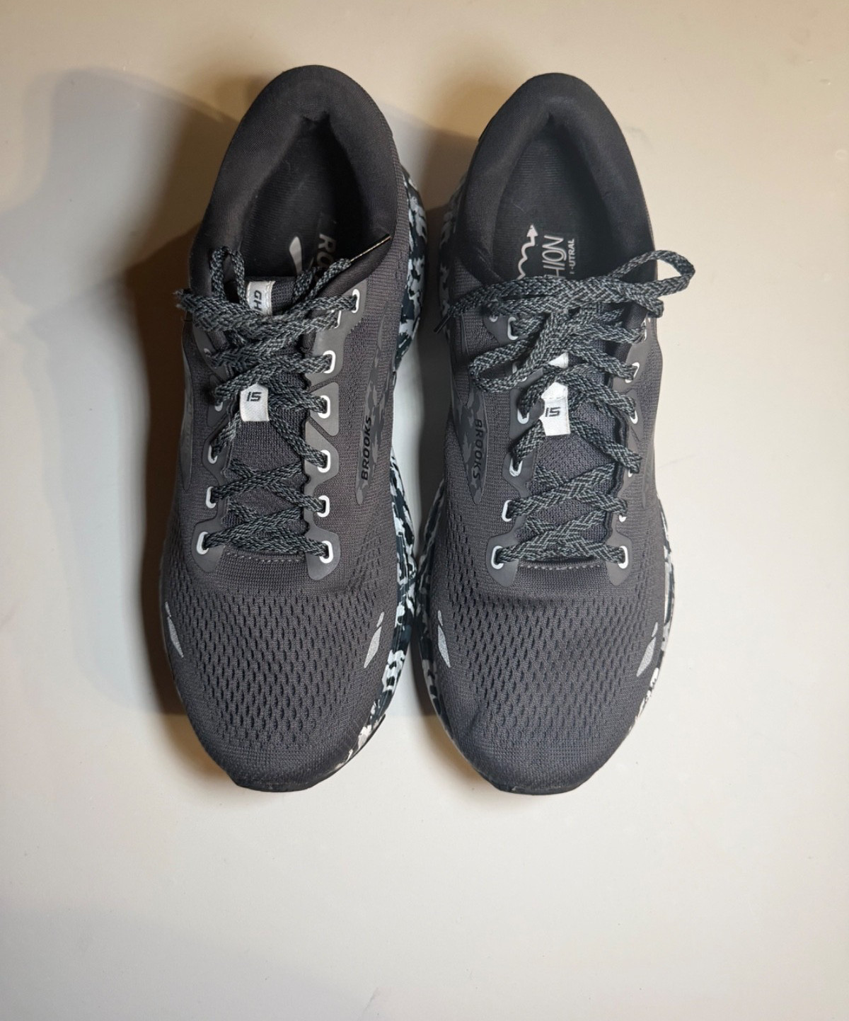 Brooks Ghost Running Shoes Men’s Size 11 Black Gray Athletic Sneakers Road Run.