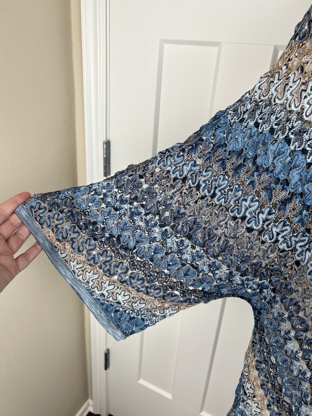 NIC+ZOE Open Weave Floral Knit Top Blue Beige Asymmetrical Tunic Large