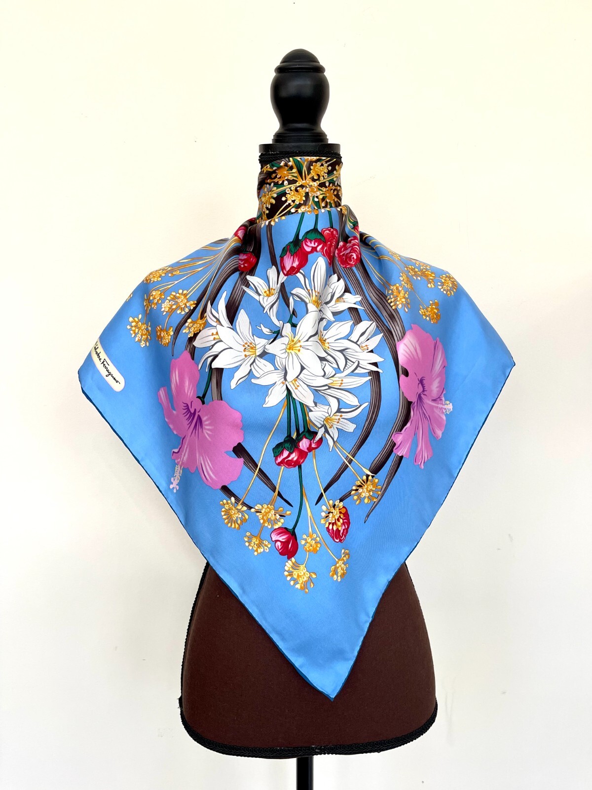 New Salvatore Ferragamo Scarf Bandana Floral Garden Blue Pink Silk Head Wrap