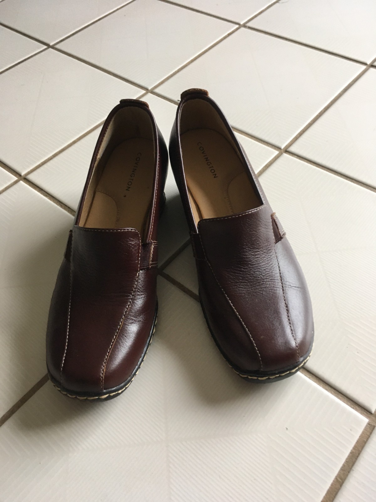 Covington Dark Brown Leather Loafers Size 6M Lynda Style