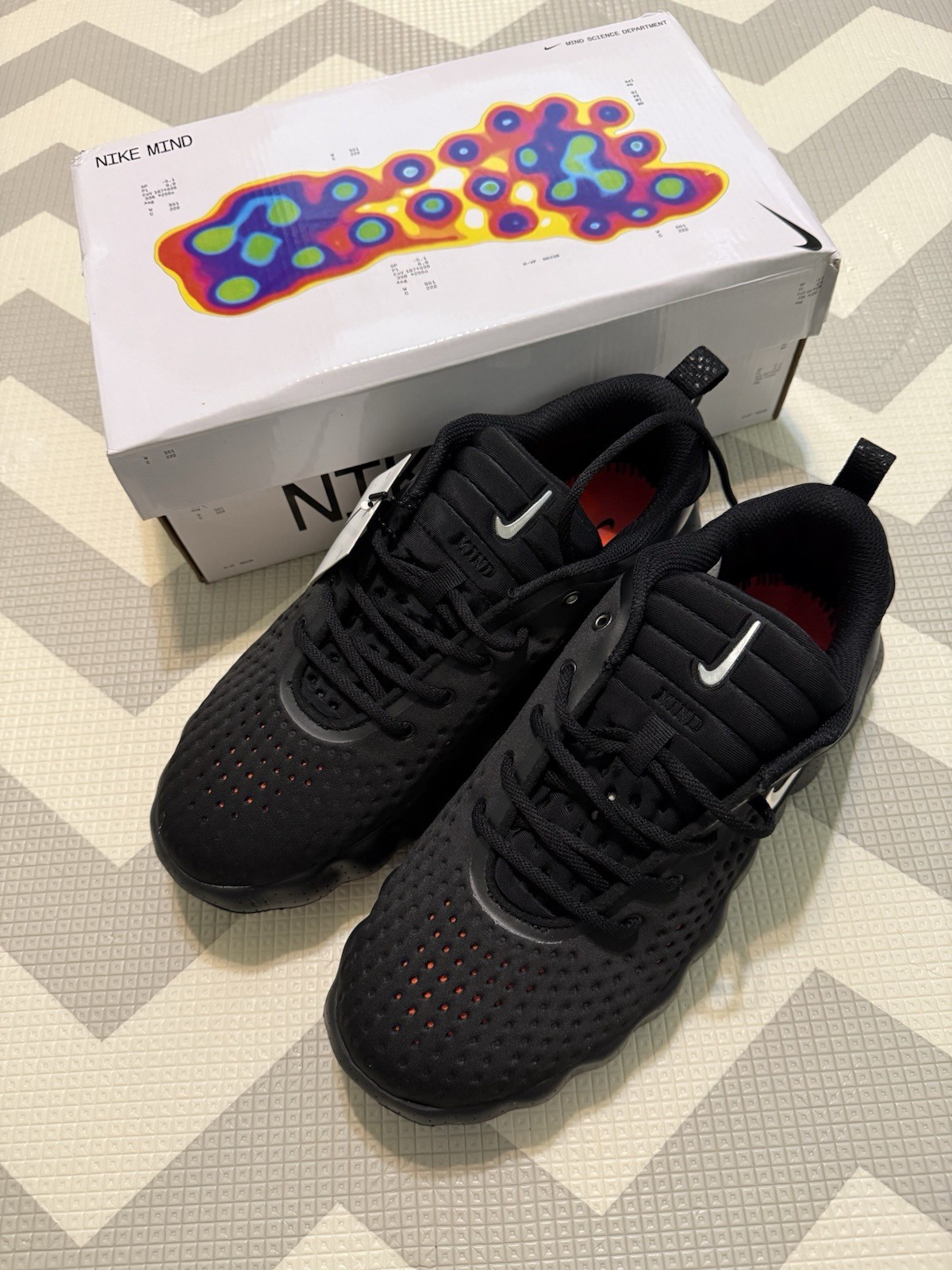 Nike Mind 002 Black Chrome Hyper Crimson mens Size 11
