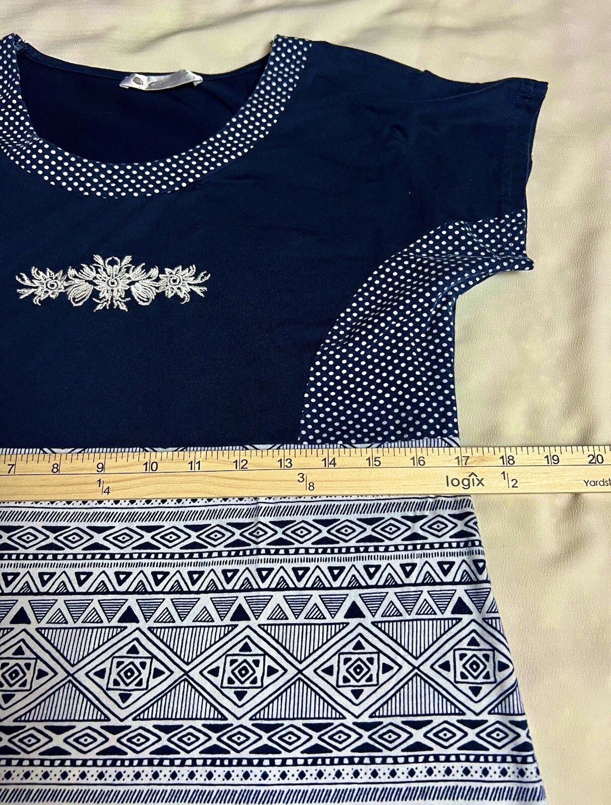 Cocoon Women’s S Sleeve Embroidered Geometric Graphic Print T-Shirt Navy White L