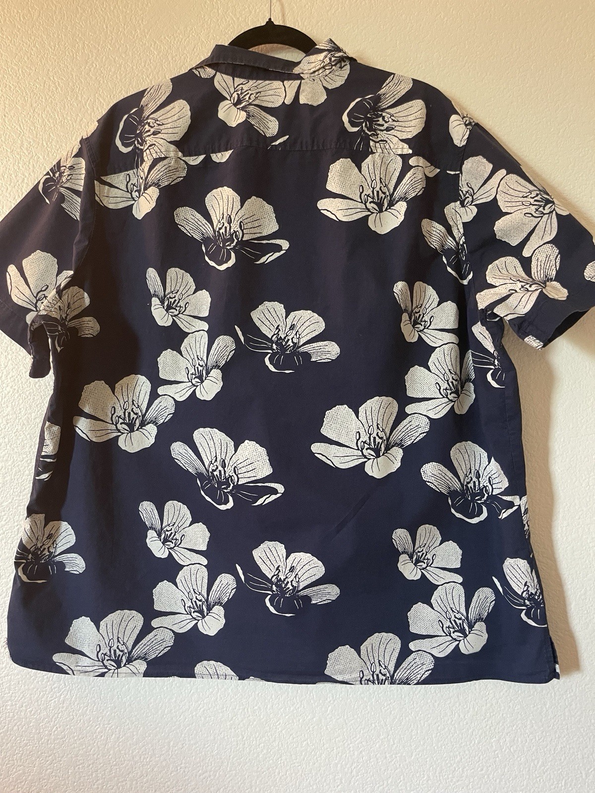 Goodfellow & Co Men’s 2XL Slim Blue/White Floral Short Sleeve Shirt
