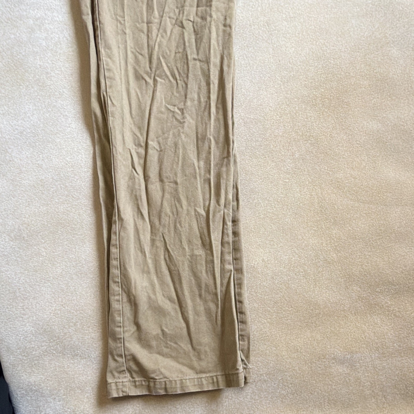 Old Navy Men’s Beige Twill Chino Pants 33W Straight Fit Flat Front Pockets