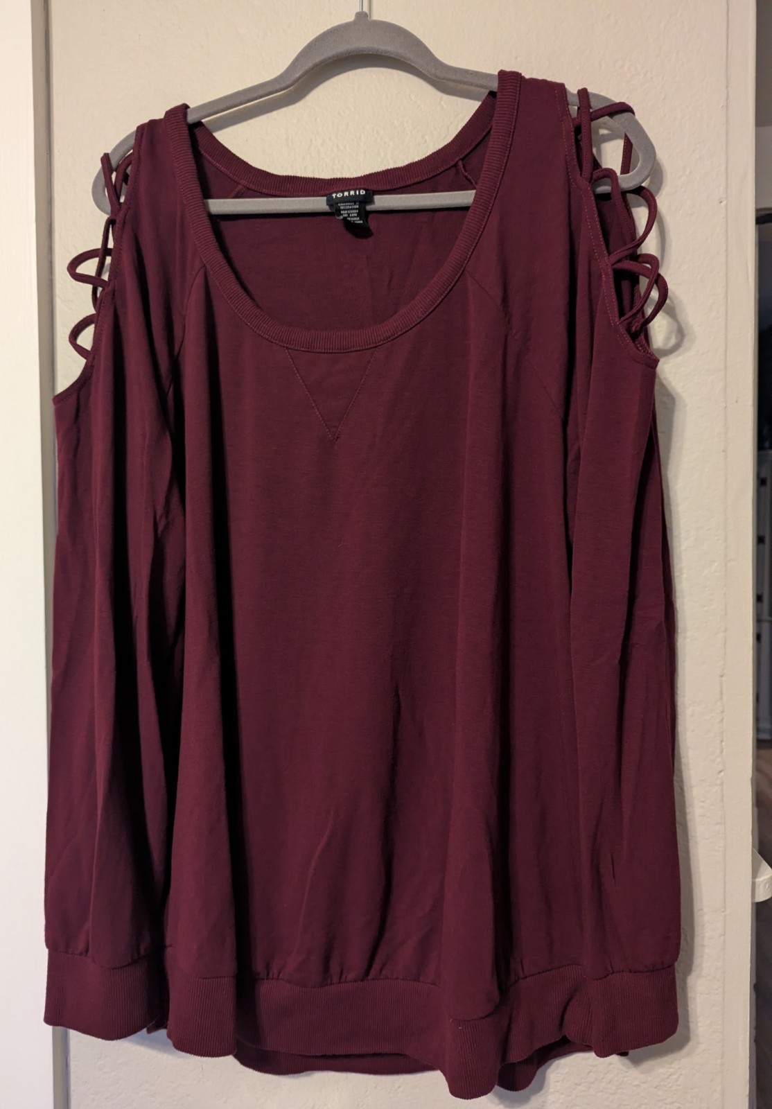 Torrid Women’s Size 3 (22-24) Lattice Cold Shoulder Super Soft Banded Bottom Top