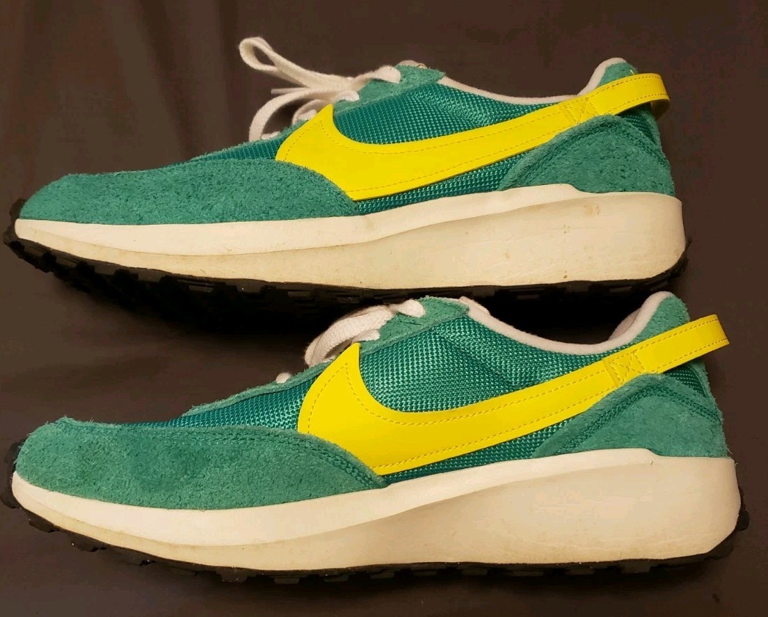 Size 11 – Nike Waffle Debut Vintage Stadium Green Opti Yellow W