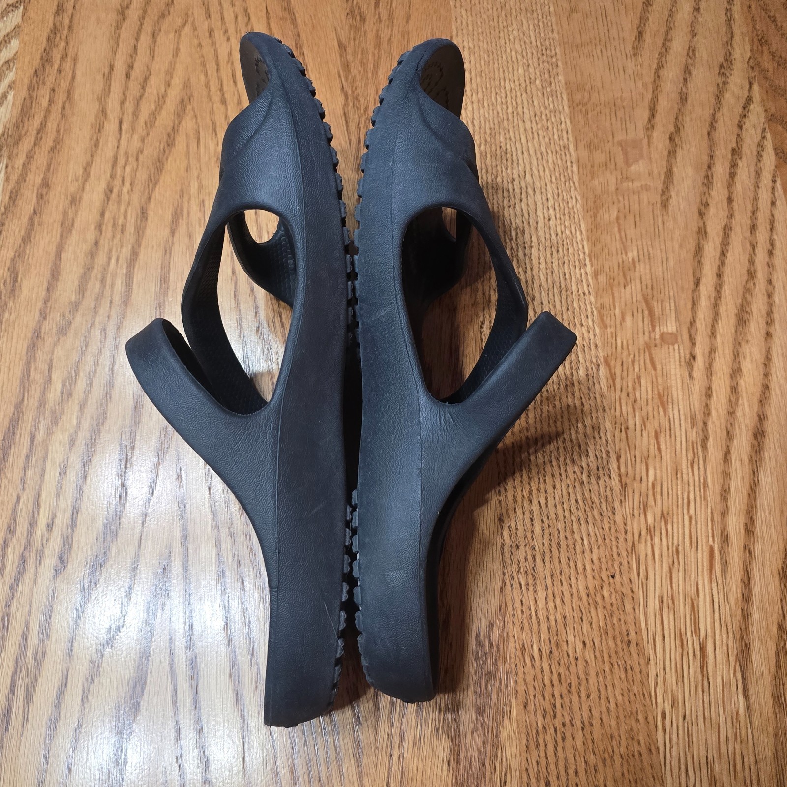 Crocs Kadee II Slip-On Strappy Sandal Black Women Size 7